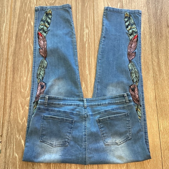 Back in the Saddle Embroidered Jeans Size 12 - Picture 6 of 6